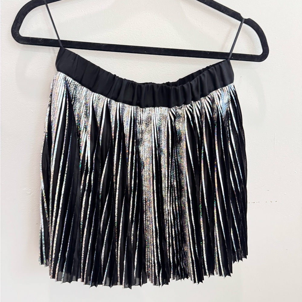 BALMAIN
Holographic Pleated Voile Mini Skirt FR 34